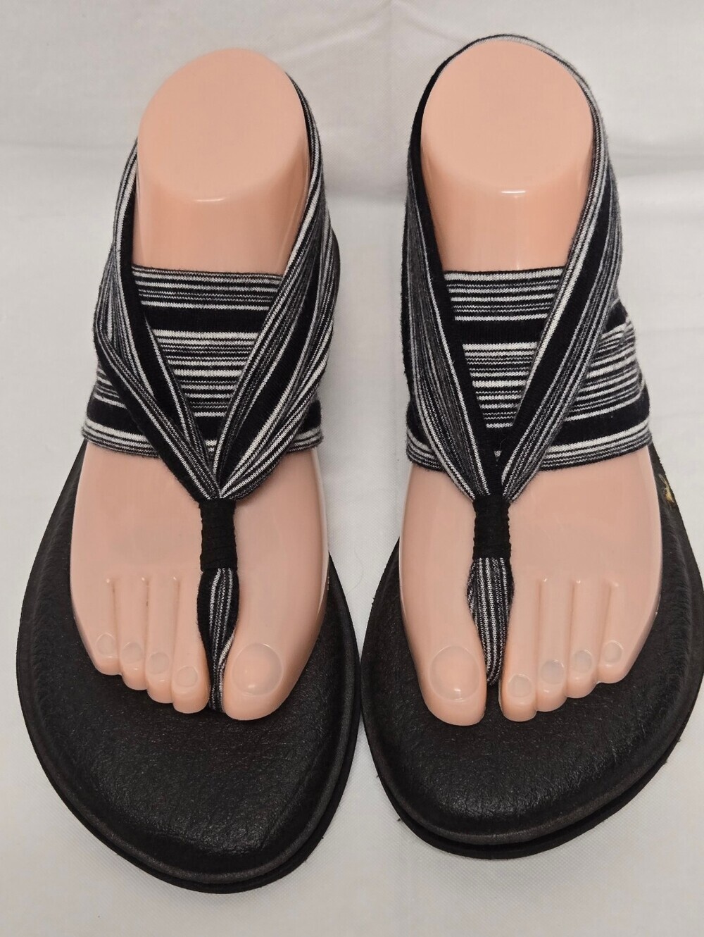 Sanuk Sling Back Stretch Knit Fabric Sandals Flip Flops Thongs Cushioned Insole